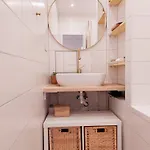 Stylish Apartment, Walk To Nivy Center Pozsony