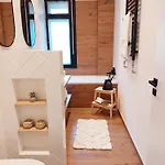 Stylish Apartment, Walk To Nivy Center Apartman Pozsony