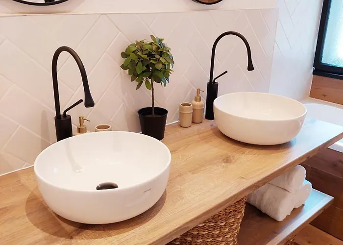 Style In Style Near Bus Station Nivy *